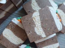 Load image into Gallery viewer, Carrot cake
